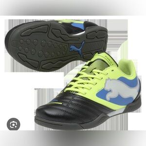 PUMA soccer shoes, size 2.5